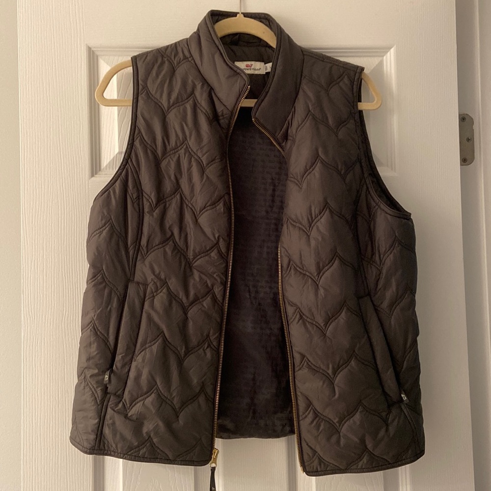 vineyard vines quilted vest